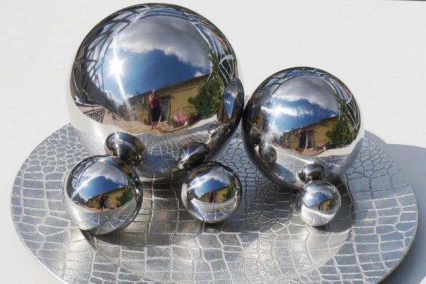 Stalowe, srebrne kule dekoracyjne 1 x Ø 15 cm, 1 x Ø 10 cm i 1 x Ø 6 cm, 1 x Ø 5 cm, 1 x Ø 4 cm