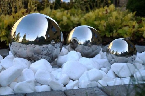 Satz von drei kleinen Kugeln Ø6 cm / Ø10 cm / Ø15 cm