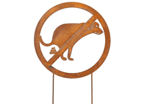 Gartenstecker aus Metall. Hundetoilette.