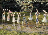 Frau Hase mit Blume 64 cm - Metall Gartendekoration