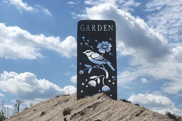Metallplatte für Garten
