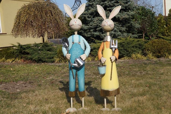 Frau Hase Gärtnerin 106 cm - Metall-Gartendekoration