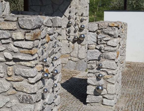 Girlanda z kul 6 cm , długość 100 cm.