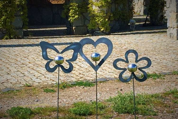 Herz Gartendekoration aus Stahl.